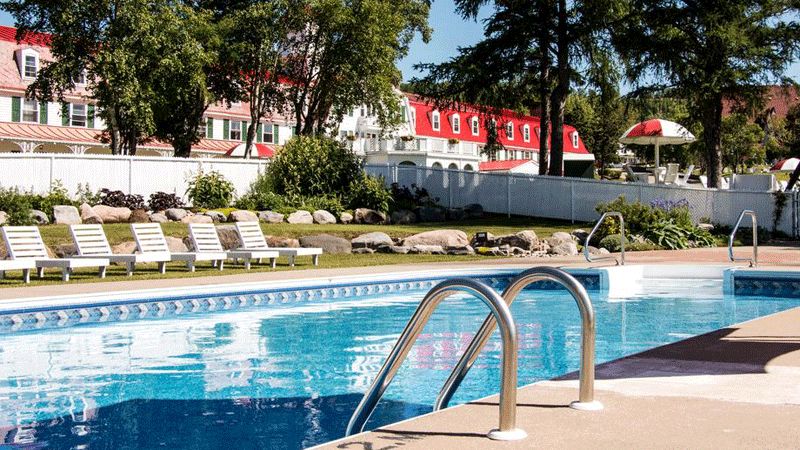 Pool Hotel Tadoussac